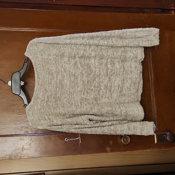 Gray sweater - Picture 2 of 4